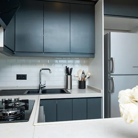Apartment Bosphorus View - Parking- 2 Bedrooms - 3 Beds - Elevator *