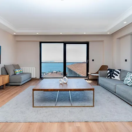 Apartment Bosphorus View - Parking- 2 Bedrooms - 3 Beds - Elevator *