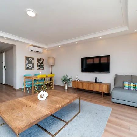 Daire Bosphorus View - Parking- 2 Bedrooms - 3 Beds - Elevator